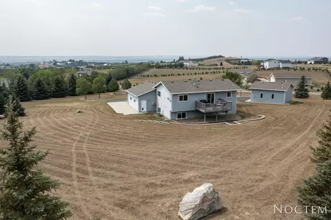 7601 Keystone Dr NW, Bismarck, ND 58503 photo 32