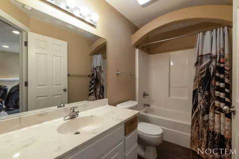 7601 Keystone Dr NW, Bismarck, ND 58503 photo 23