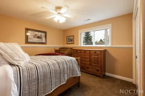 7601 Keystone Dr NW, Bismarck, ND 58503 photo 20