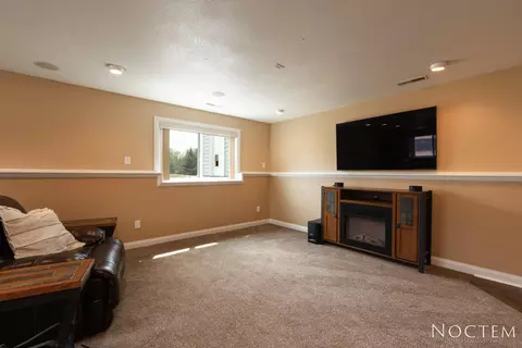 7601 Keystone Dr NW, Bismarck, ND 58503 photo 17
