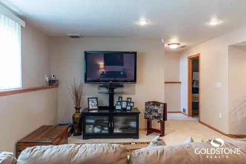 814 3rd Ave NE, Mandan, ND 58554 photo 10
