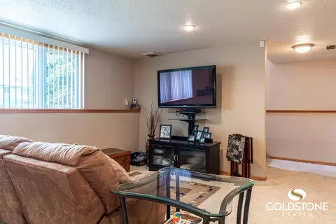 814 3rd Ave NE, Mandan, ND 58554 photo 27