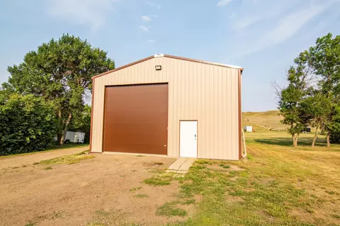 13301 52nd St NE, Baldwin, ND 58521 photo 2