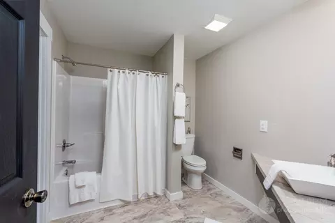 2847 Warwick Loop, Bismarck, ND 58504 photo 14