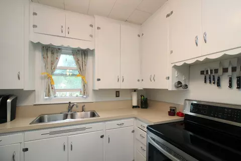 1616 E Avenue D, Bismarck, ND 58501 photo 4