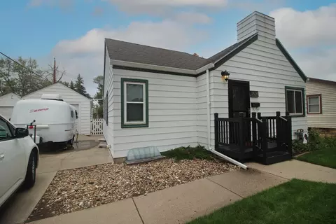 1616 E Avenue D, Bismarck, ND 58501 photo 2