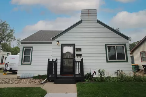 1616 E Avenue D, Bismarck, ND 58501 photo 1