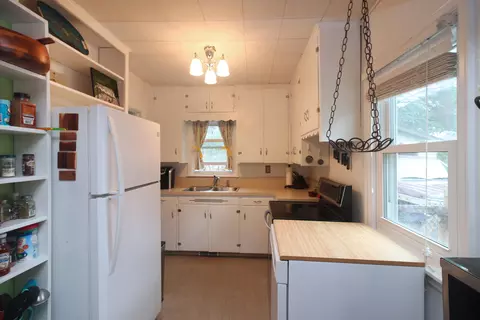 1616 E Avenue D, Bismarck, ND 58501 photo 3