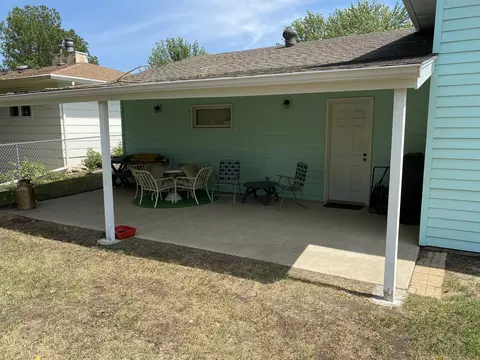 2032 9th St, Bismarck, ND 58501 photo 5