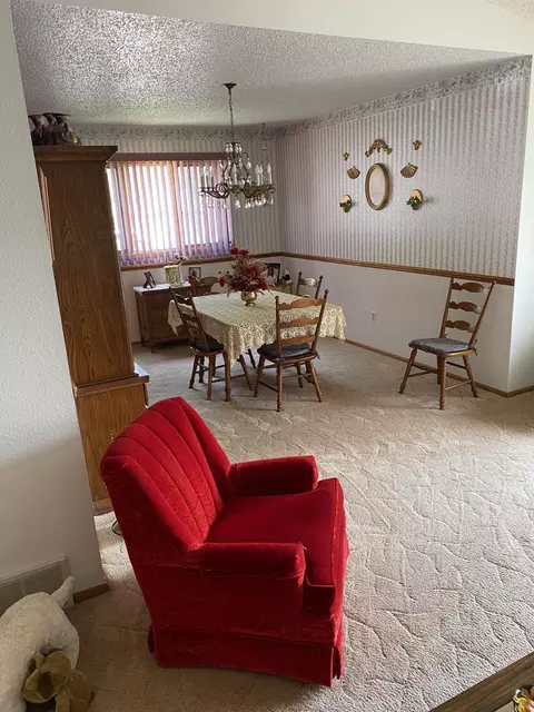 2032 9th St, Bismarck, ND 58501 photo 10