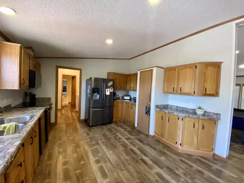 1849 N Valley Loop, Bismarck, ND 58503 photo 11