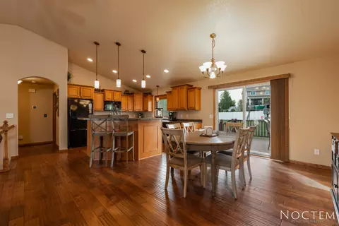 5019 Boulder Ridge Rd, Bismarck, ND 58503 photo 4