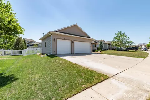 5019 Boulder Ridge Rd, Bismarck, ND 58503 photo 29