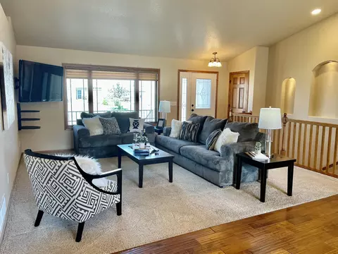 5019 Boulder Ridge Rd, Bismarck, ND 58503 photo 7