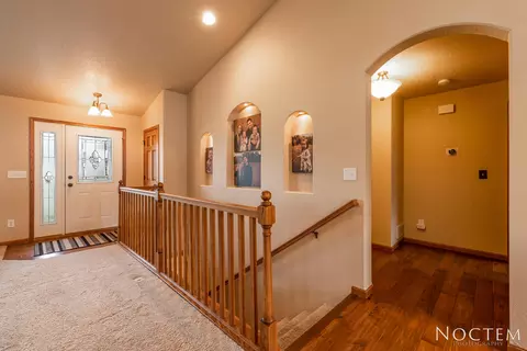 5019 Boulder Ridge Rd, Bismarck, ND 58503 photo 3