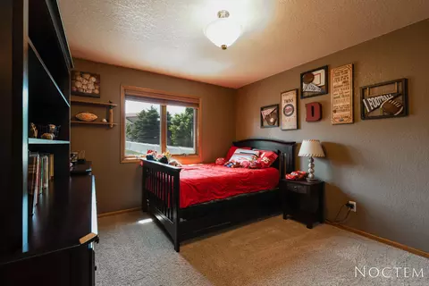 5019 Boulder Ridge Rd, Bismarck, ND 58503 photo 8