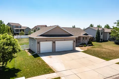 5019 Boulder Ridge Rd, Bismarck, ND 58503 photo 32