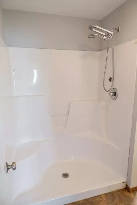 638 Calgary Ave E, Bismarck, ND 58503 photo 20