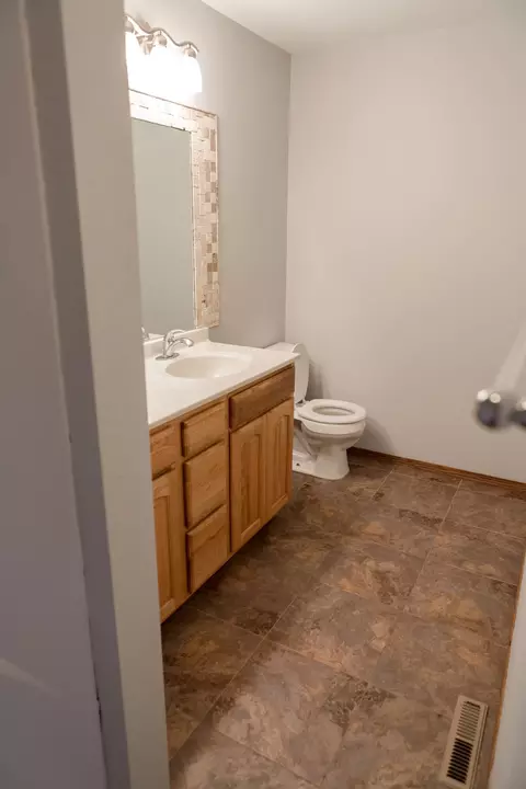 638 Calgary Ave E, Bismarck, ND 58503 photo 21