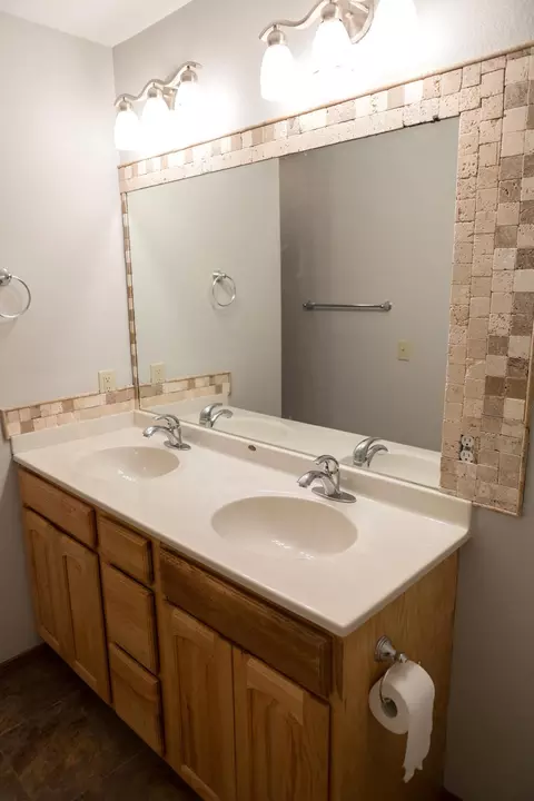 638 Calgary Ave E, Bismarck, ND 58503 photo 22