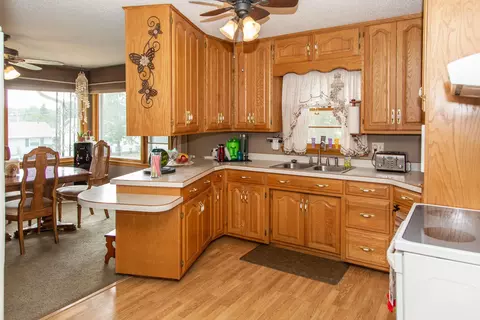 601 27th St N, Bismarck, ND 58501 photo 10