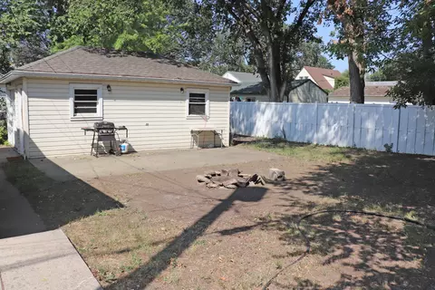 1810 B Ave E, Bismarck, ND 58501 photo 25