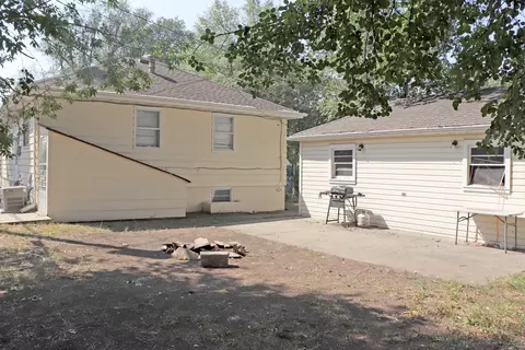 1810 B Ave E, Bismarck, ND 58501 photo 23