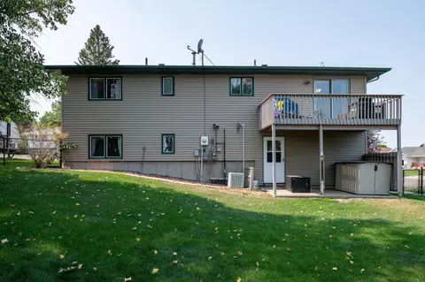 804 7th Ave NE, Mandan, ND 58554 photo 14