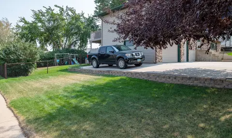 804 7th Ave NE, Mandan, ND 58554 photo 17