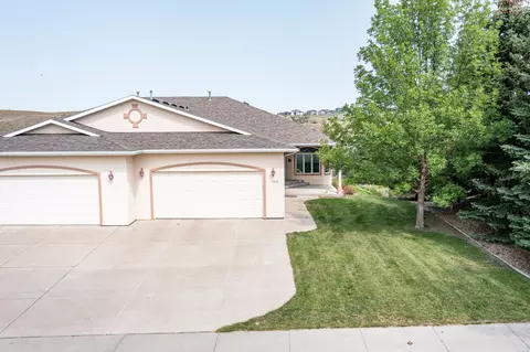 1910 Mesquite Loop, Bismarck, ND 58503 photo 3