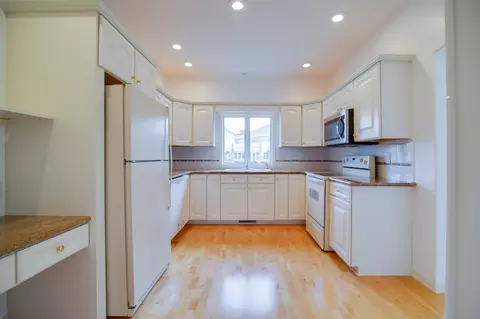 1910 Mesquite Loop, Bismarck, ND 58503 photo 14