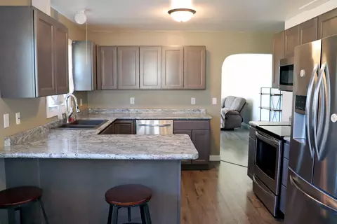 1205 6th St NW, Mandan, ND 58554 photo 6