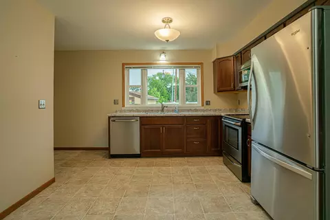 634 Garden Dr, Bismarck, ND 58504 photo 4