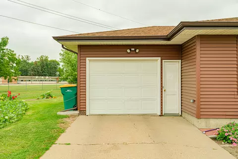634 Garden Dr, Bismarck, ND 58504 photo 41
