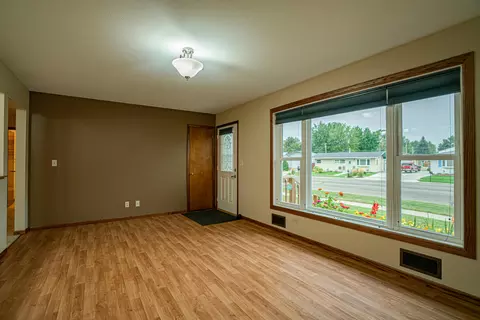 634 Garden Dr, Bismarck, ND 58504 photo 11
