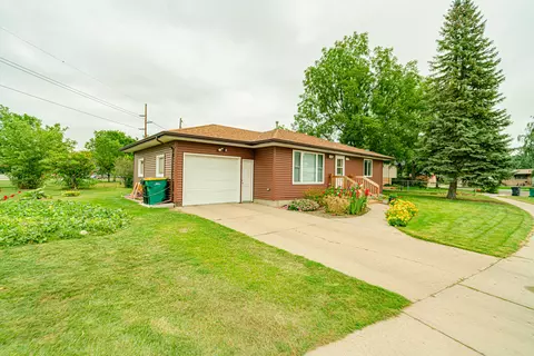 634 Garden Dr, Bismarck, ND 58504 photo 40