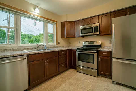 634 Garden Dr, Bismarck, ND 58504 photo 5