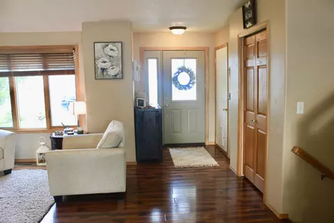 2722 Plainview Dr SE, Mandan, ND 58554 photo 5