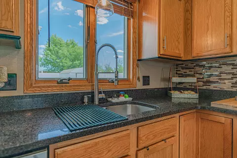 2722 Plainview Dr SE, Mandan, ND 58554 photo 12