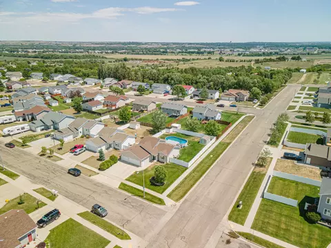 2722 Plainview Dr SE, Mandan, ND 58554 photo 41