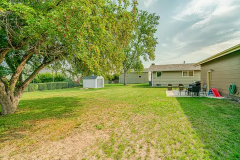 608 Denver Ave E, Bismarck, ND 58504 photo 54