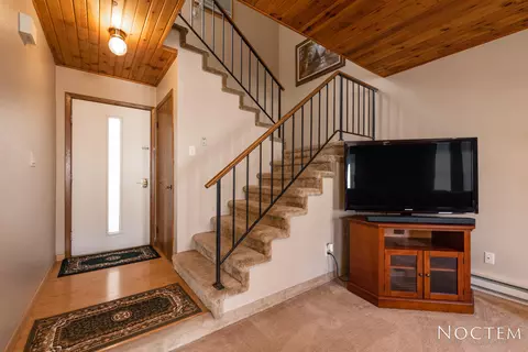 1185 Jefferson Ave, Bismarck, ND 58504 photo 4