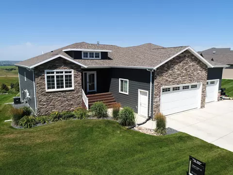 5016 Cornice Dr, Bismarck, ND 58503 photo 114