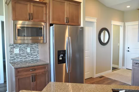 5016 Cornice Dr, Bismarck, ND 58503 photo 81