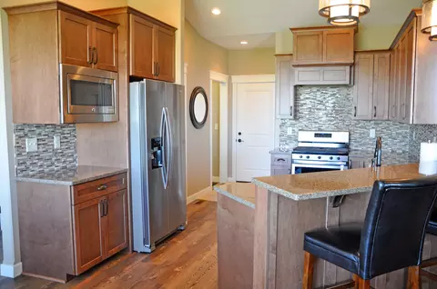 5016 Cornice Dr, Bismarck, ND 58503 photo 6
