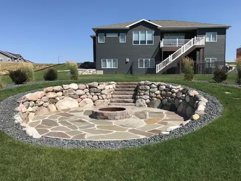 5016 Cornice Dr, Bismarck, ND 58503 photo 1