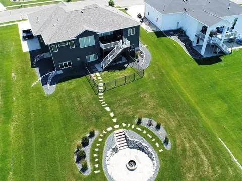 5016 Cornice Dr, Bismarck, ND 58503 photo 20