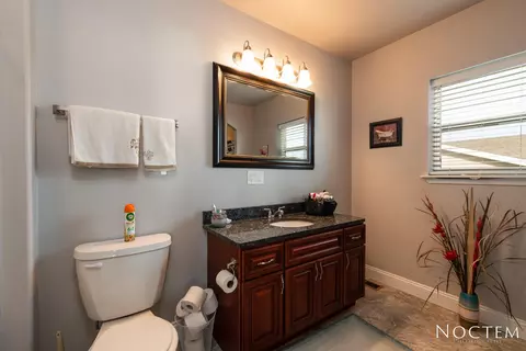 933 Calvert Dr, Bismarck, ND 58503 photo 14