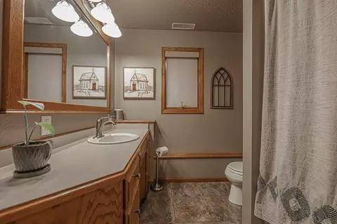 1620 E Avenue B, Bismarck, ND 58501 photo 22
