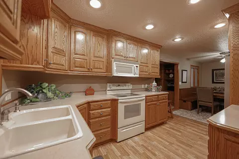 1620 E Avenue B, Bismarck, ND 58501 photo 6